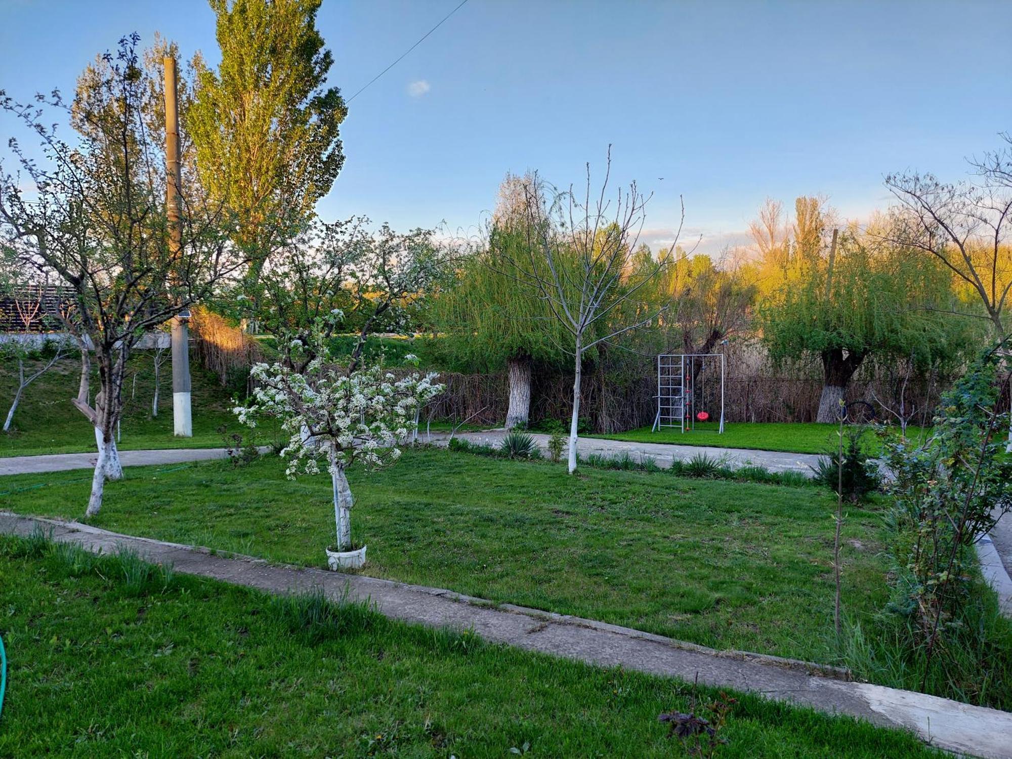 Vila De Pe Lac Amara Exterior foto